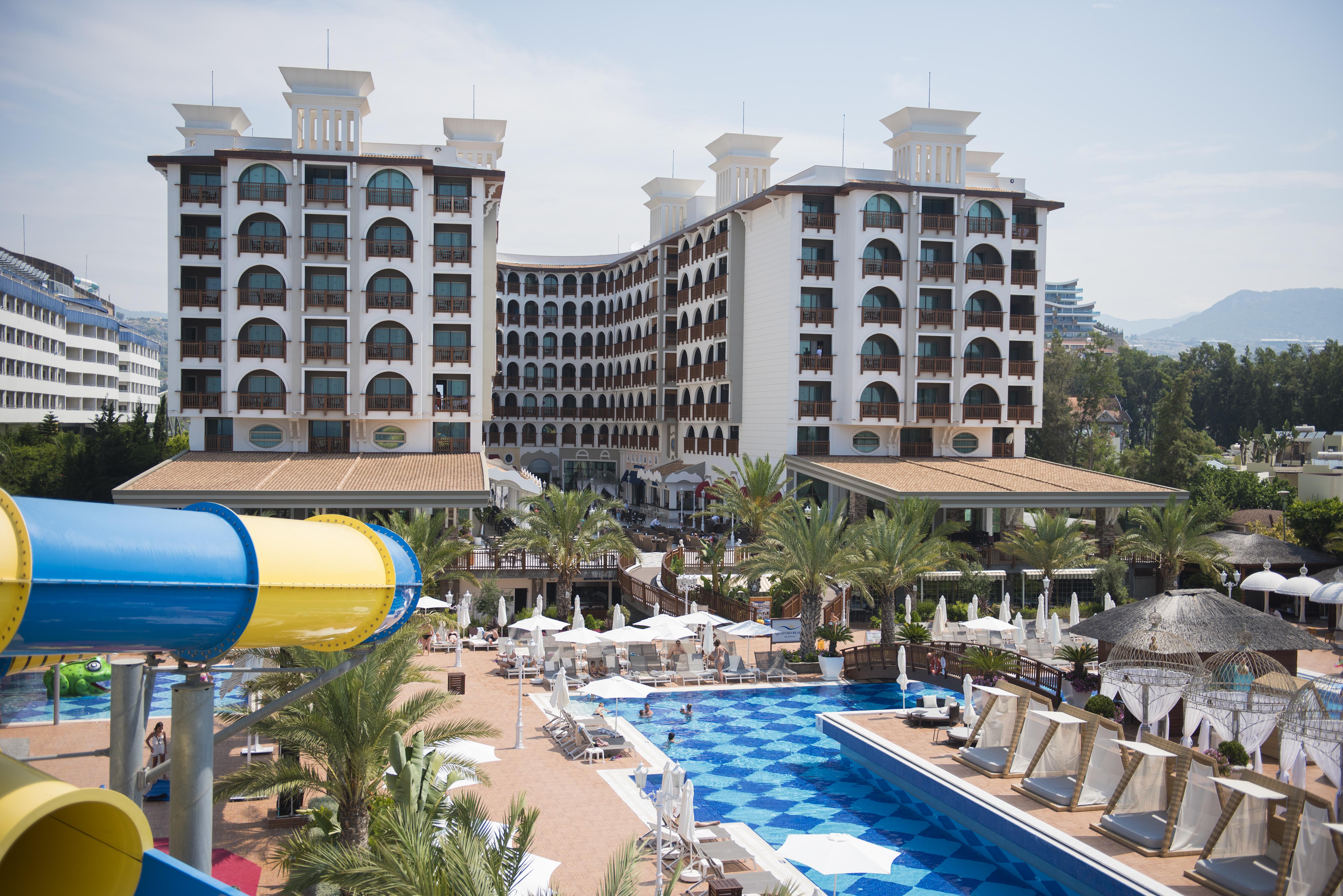 Quattro Beach Spa & Resort 코나키 외부 사진